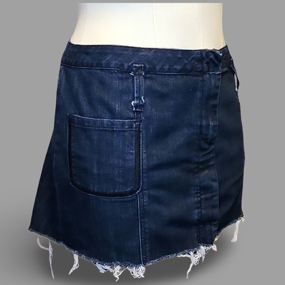 Venezia Frayed Hem Denim Micro Mini Skirt 20 Plus Dark Wash Blue y2K Alternative - Picture 4 of 7